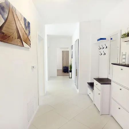 Ferienhaus Grosses In Mit Privatem Pool Buroli